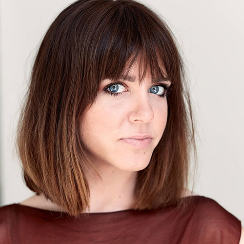 Autorinnenbild von Julia Friese