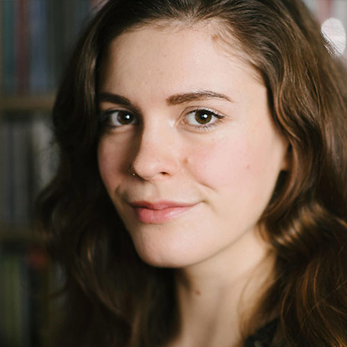 Autorinnenbild von Julia Lorenz